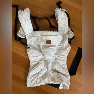 Happy Baby Revolution Carrier